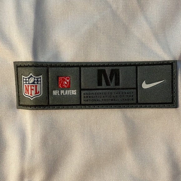 NFL Nike Baker Mayfield Jersey, White, Medium - Picture 3 of 4